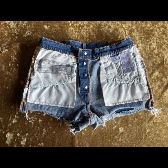 Levi’s 501 - Denim Cutoff Shorts - Size 28 - Picture 5 of 8